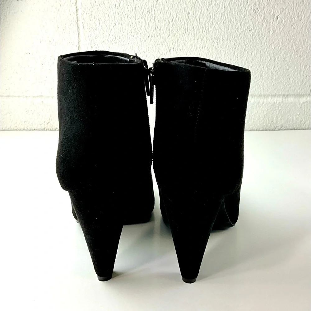 APT. 9 Black Bootie heel Size‎ 6M